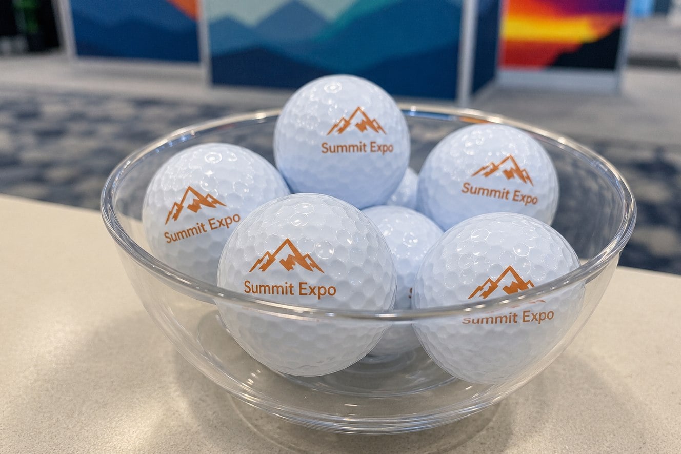 Customized golf balls for trade shows and promo campaigns
